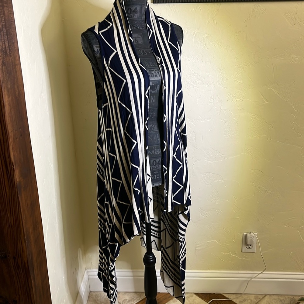 Reversible vest